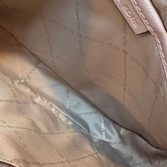 Michael Kors Bag Crossbody Purse Handbag Leather Cynthia Pink Chain Satchel Bag - Picture 14 of 16